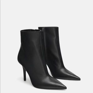 Leather Stiletto heeled ankle booties, black. Zara Basic Collection
